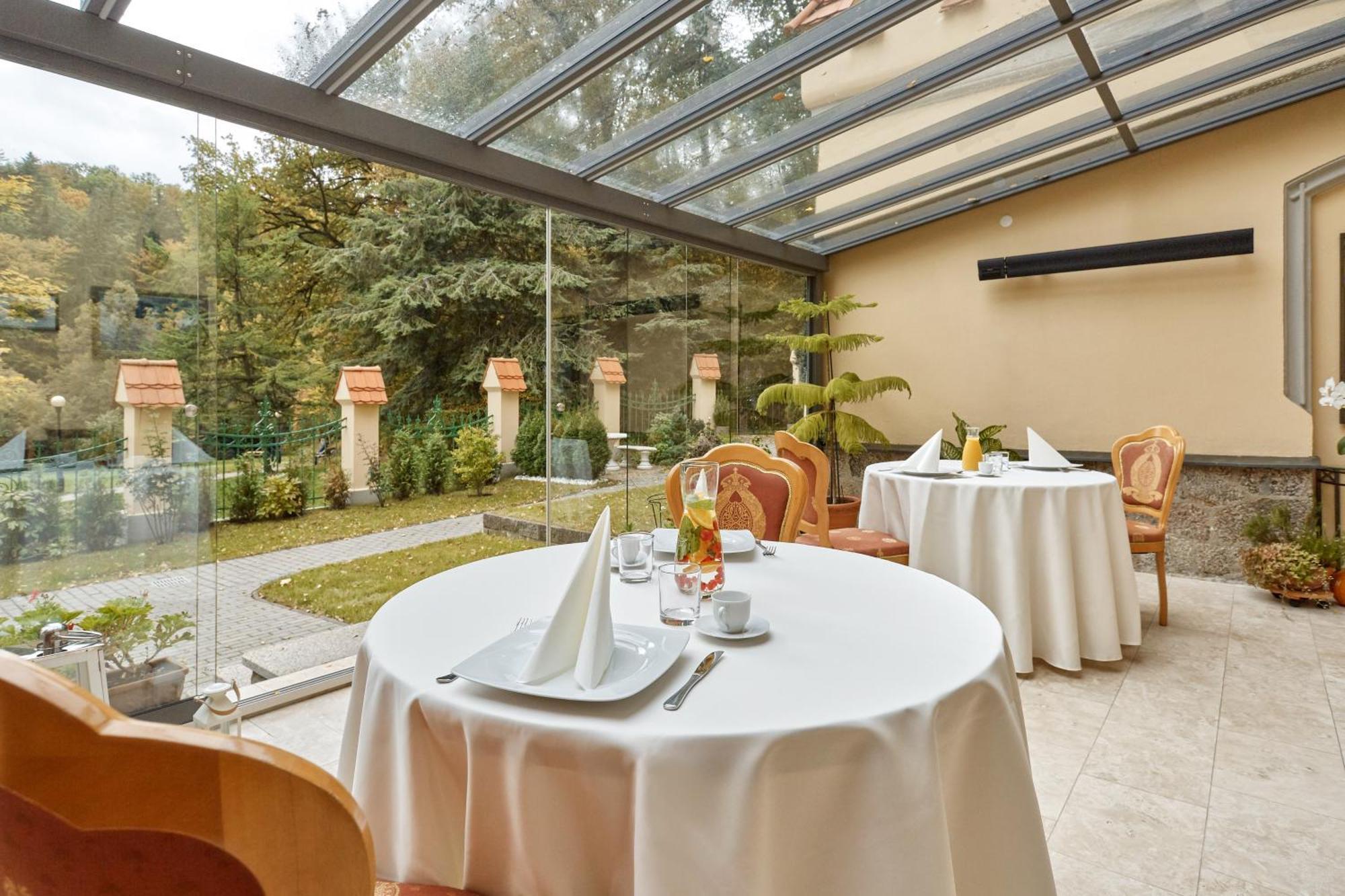 Spa Hotel Villa Ritter Κάρλοβι Βάρι Εξωτερικό φωτογραφία