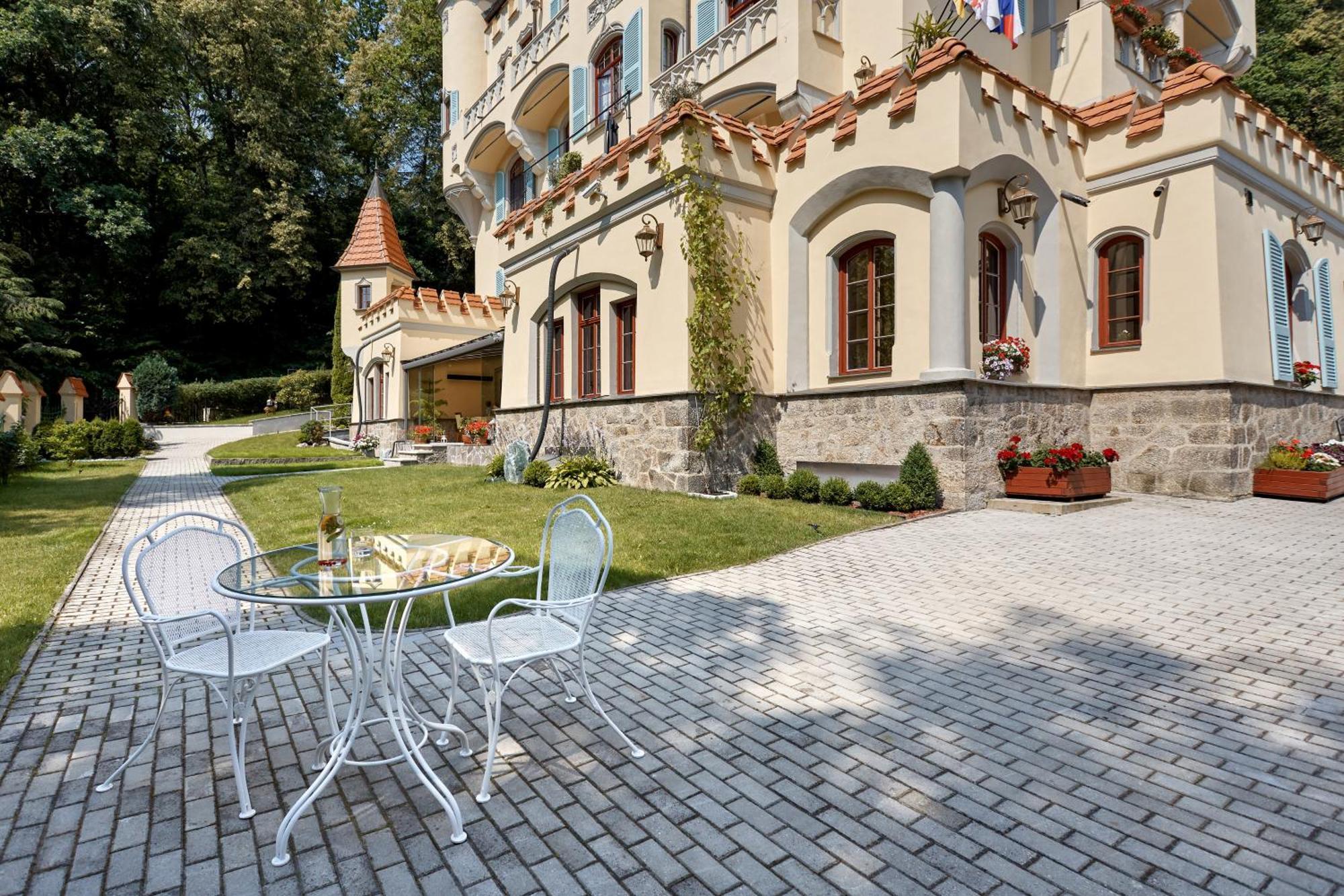 Spa Hotel Villa Ritter Κάρλοβι Βάρι Εξωτερικό φωτογραφία