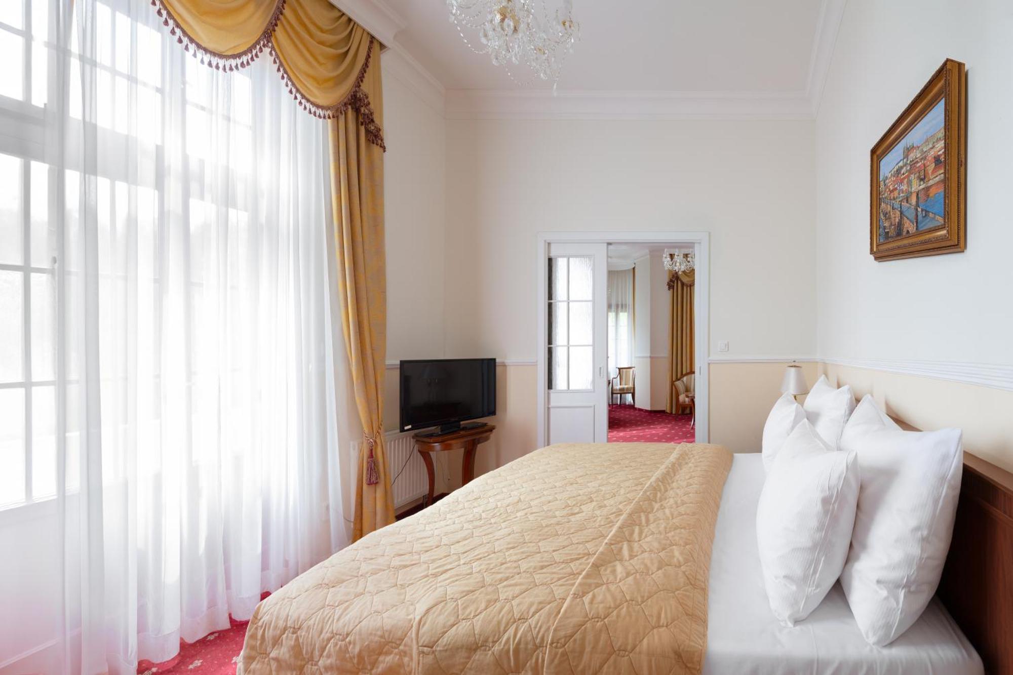 Spa Hotel Villa Ritter Κάρλοβι Βάρι Εξωτερικό φωτογραφία